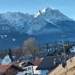 Braeustueberl - Zugspitze Apartment